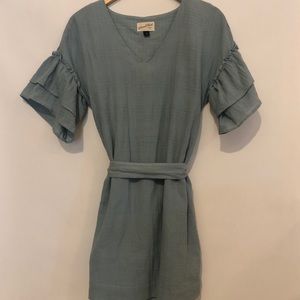 Ruffle sleeve Universal Thread dress